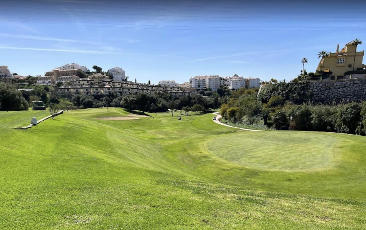 Apartment Aguamarina On The Beach Front Malaga Zewnętrze zdjęcie