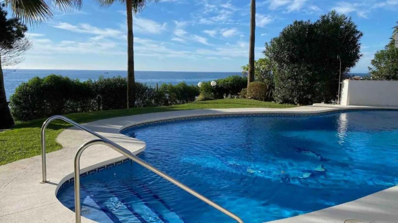 Apartment Aguamarina On The Beach Front Malaga Zewnętrze zdjęcie